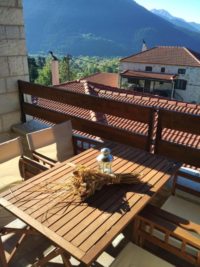 Вилла La Casa Di Pietra Карпенисион Экстерьер фото